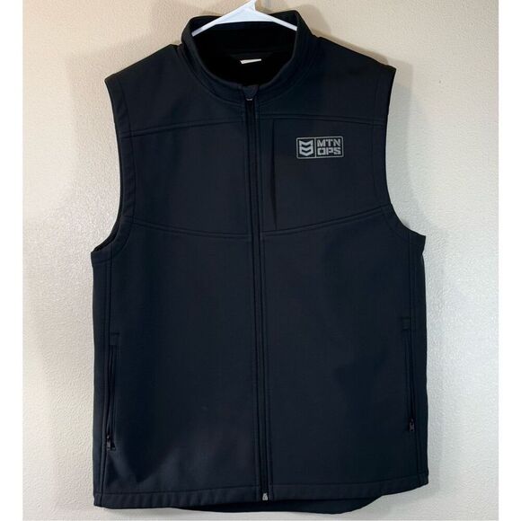 NWOT Mtn Ops Waterproof & Wind Resistant Pursuit Black Men's Vest Large - Picture 2 of 11